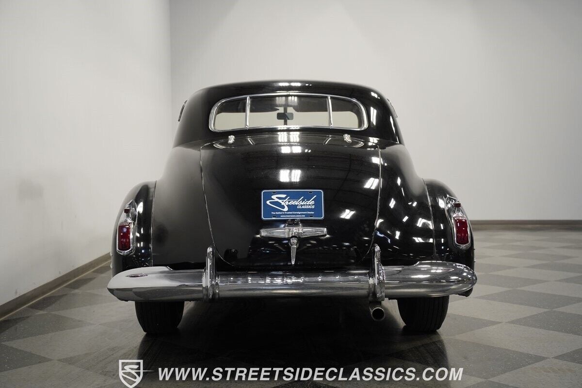 Cadillac-Series-62-1941-Coupe-9