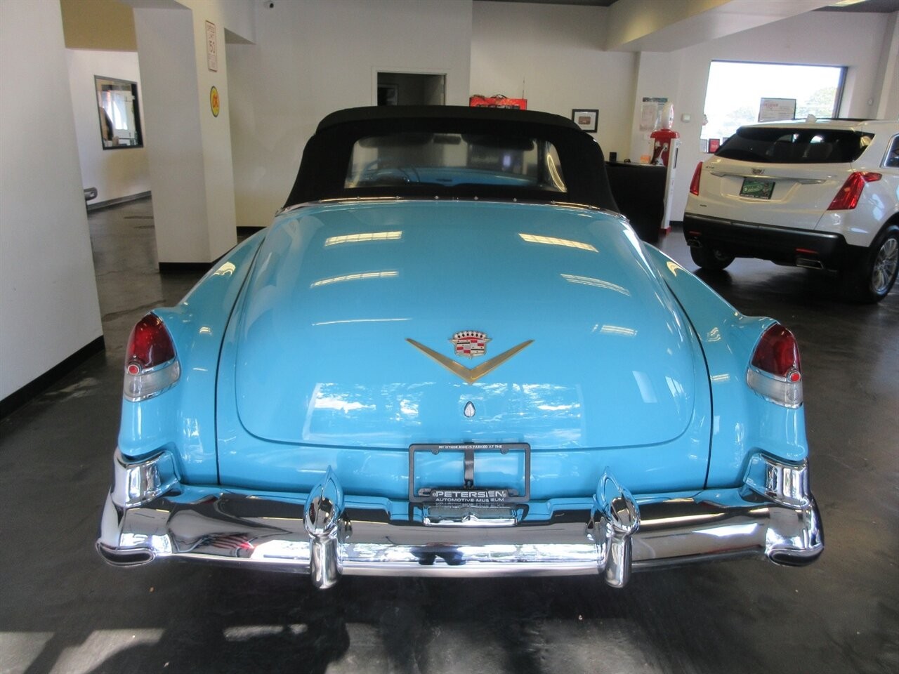 Cadillac-Series-62-1952-Convertible-16