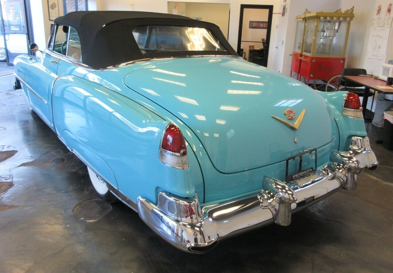 Cadillac-Series-62-1952-Convertible-21