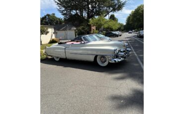Cadillac-Series-62-1953-White-Burgundy-15