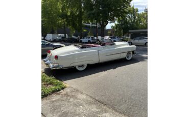 Cadillac-Series-62-1953-White-Burgundy-17
