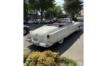 Cadillac-Series-62-1953-White-Burgundy-18