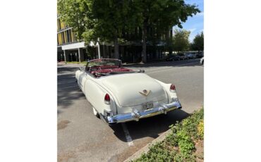 Cadillac-Series-62-1953-White-Burgundy-21