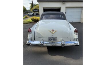 Cadillac-Series-62-1953-White-Burgundy-23