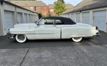 Cadillac-Series-62-1953-White-Burgundy-25