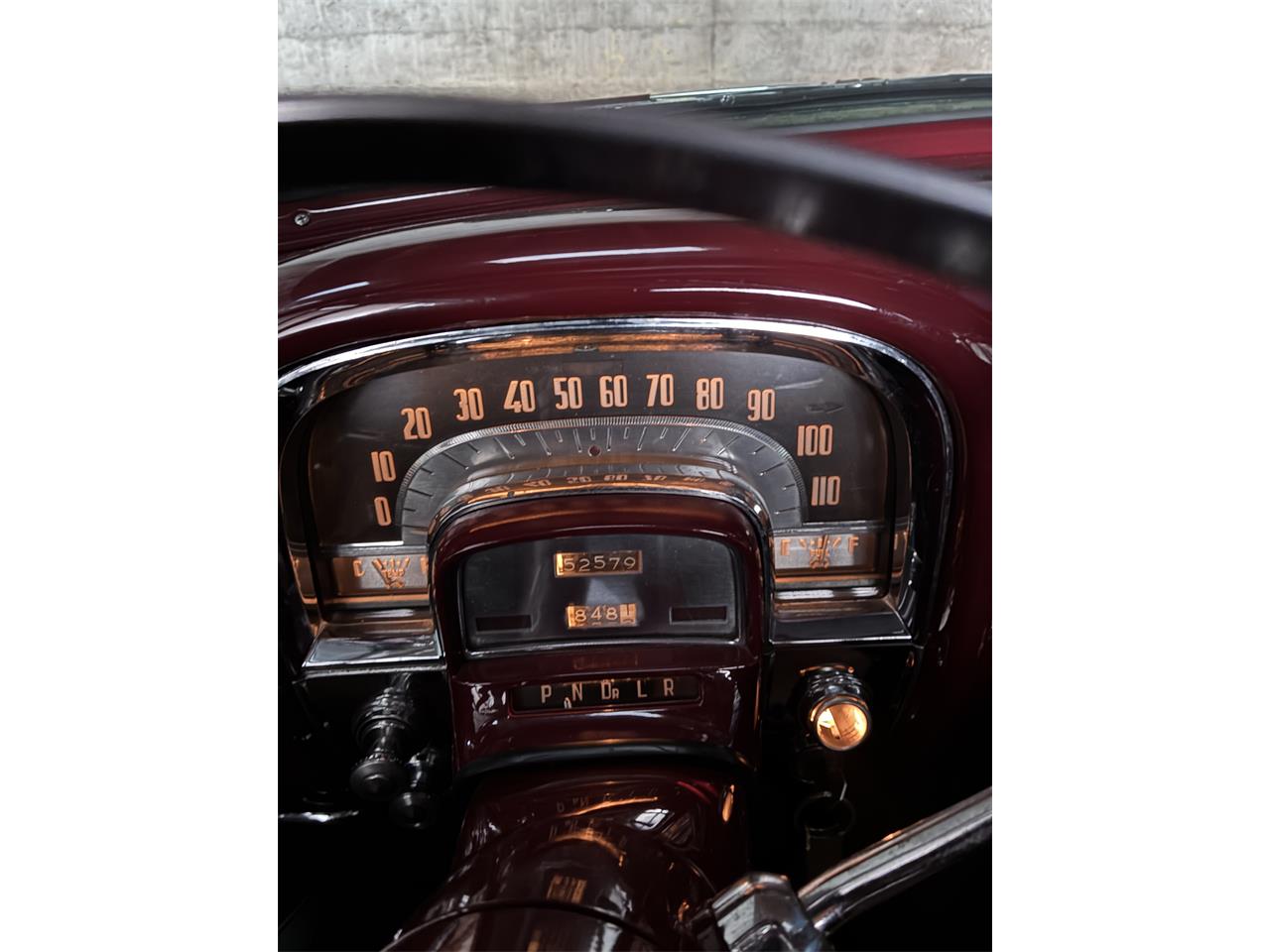 Cadillac-Series-62-1953-White-Burgundy-30