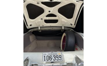 Cadillac-Series-62-1953-White-Burgundy-33