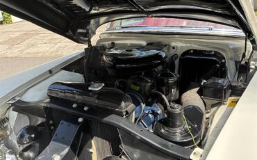 Cadillac-Series-62-1953-White-Burgundy-35