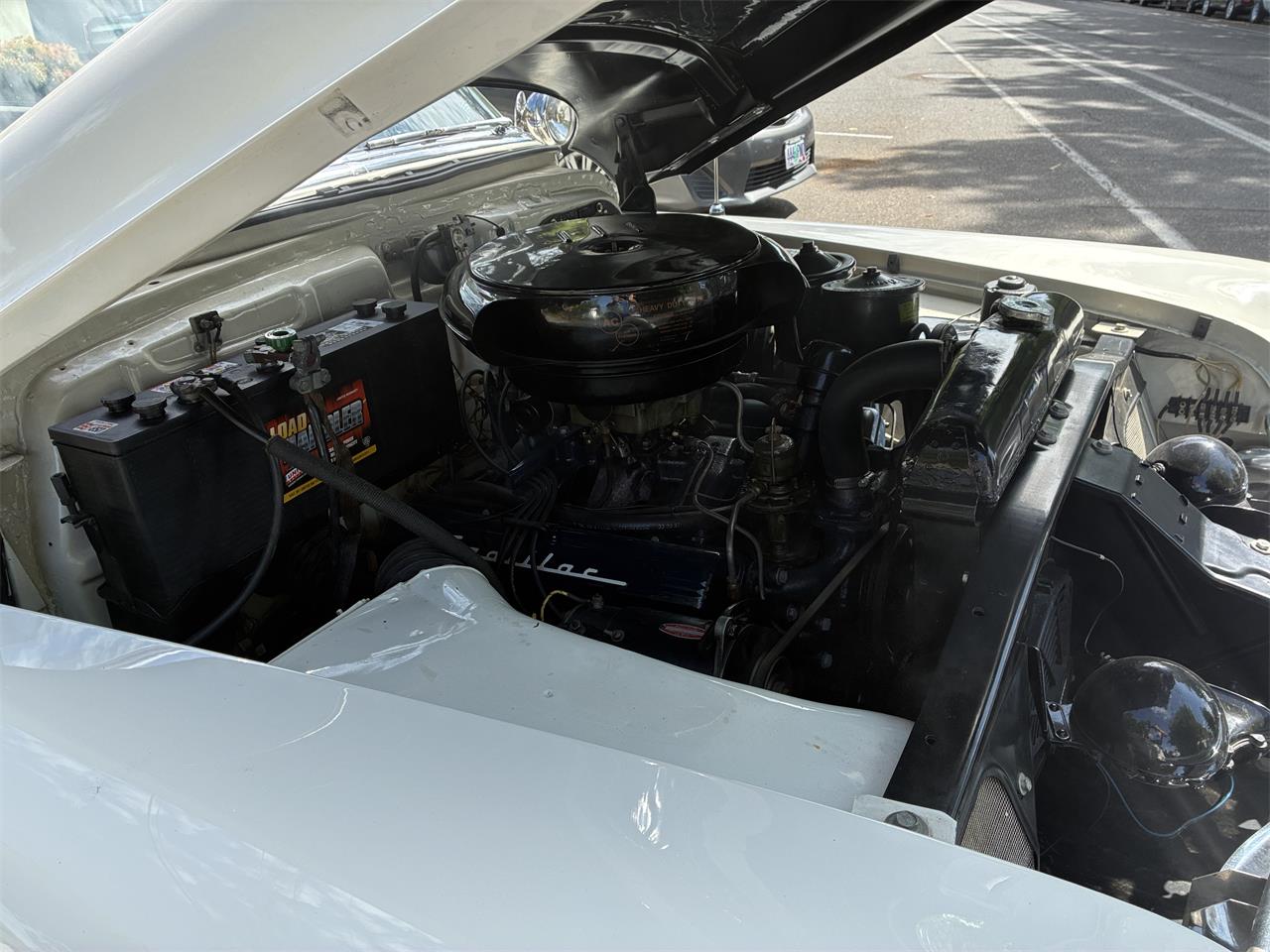 Cadillac-Series-62-1953-White-Burgundy-37