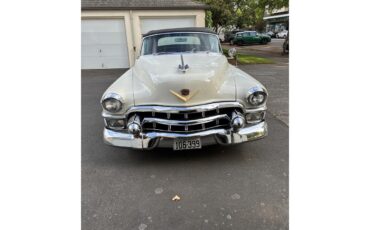 Cadillac-Series-62-1953-White-Burgundy-38
