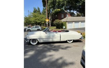Cadillac-Series-62-1953-White-Burgundy-40