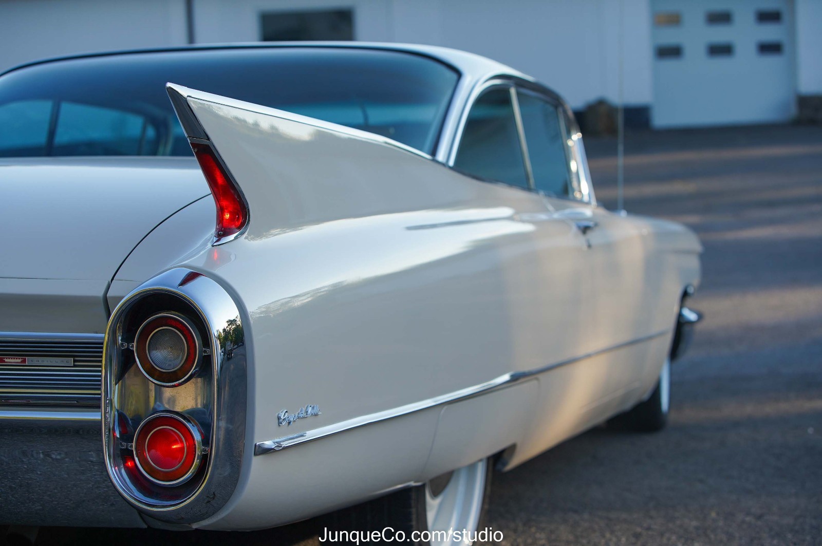 Cadillac-Series-62-1960-Coupe-17