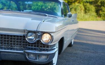 Cadillac-Series-62-1960-Coupe-2