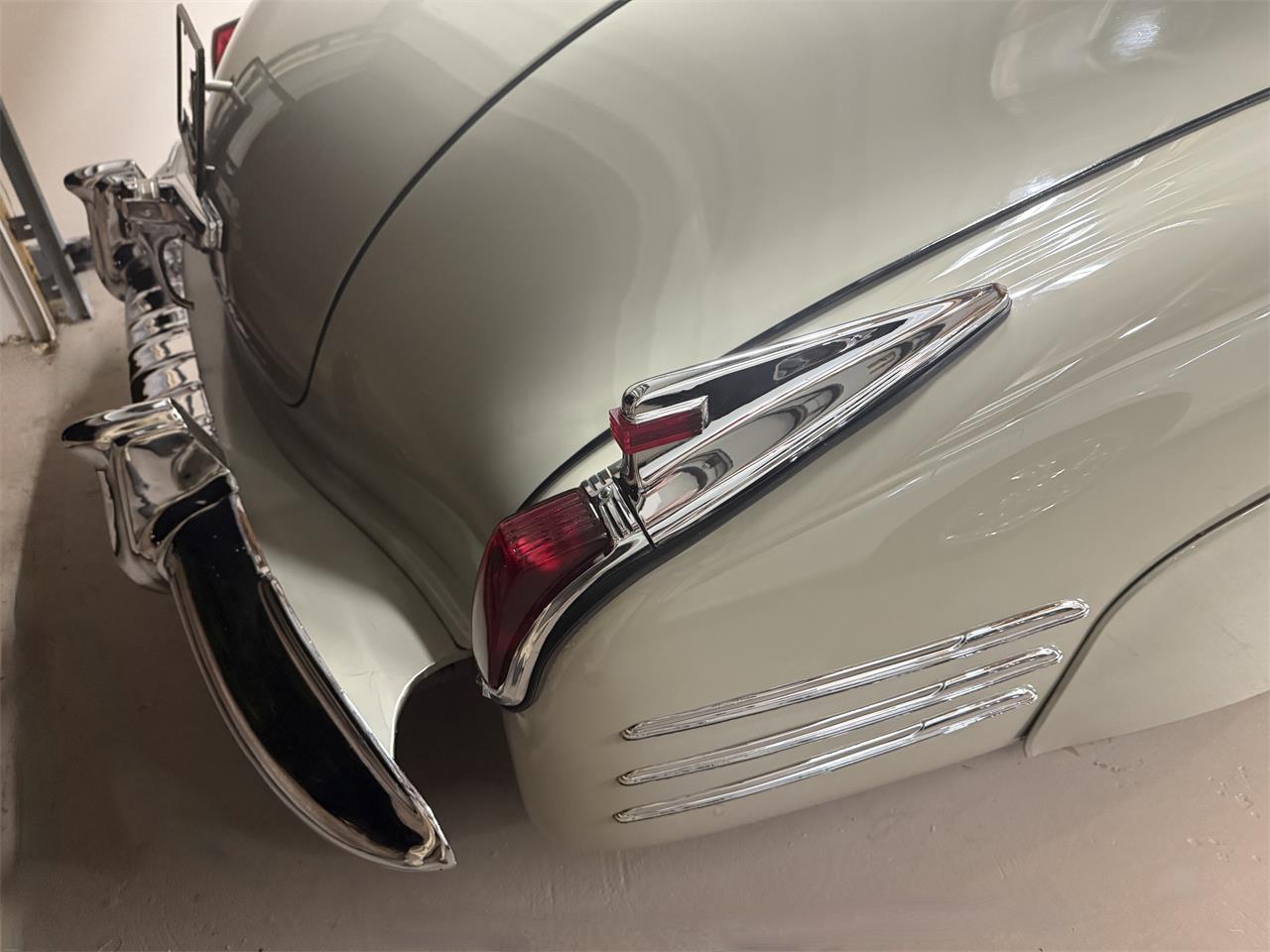 Cadillac-Series-62-convertible-coupe-1941-tan-Gray-18