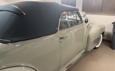 Cadillac-Series-62-convertible-coupe-1941-tan-Gray-19