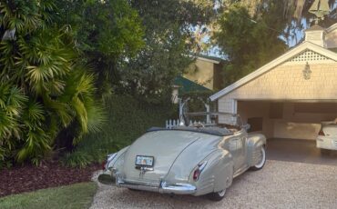 Cadillac-Series-62-convertible-coupe-1941-tan-Gray-22