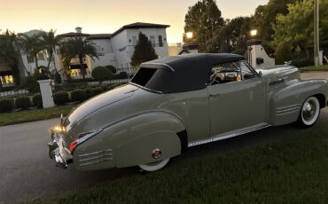 Cadillac-Series-62-convertible-coupe-1941-tan-Gray-27