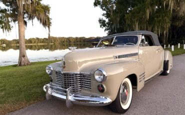 Cadillac-Series-62-convertible-coupe-1941-tan-Gray-3