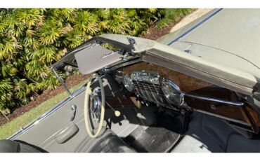 Cadillac-Series-62-convertible-coupe-1941-tan-Gray-38