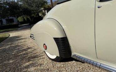 Cadillac-Series-62-convertible-coupe-1941-tan-Gray-39