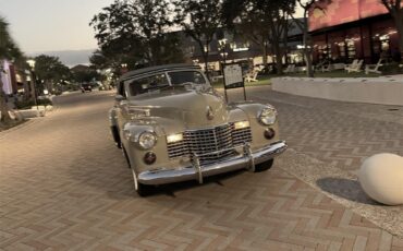 Cadillac-Series-62-convertible-coupe-1941-tan-Gray-4