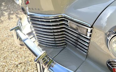 Cadillac-Series-62-convertible-coupe-1941-tan-Gray-42