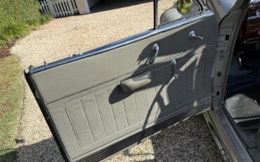 Cadillac-Series-62-convertible-coupe-1941-tan-Gray-44