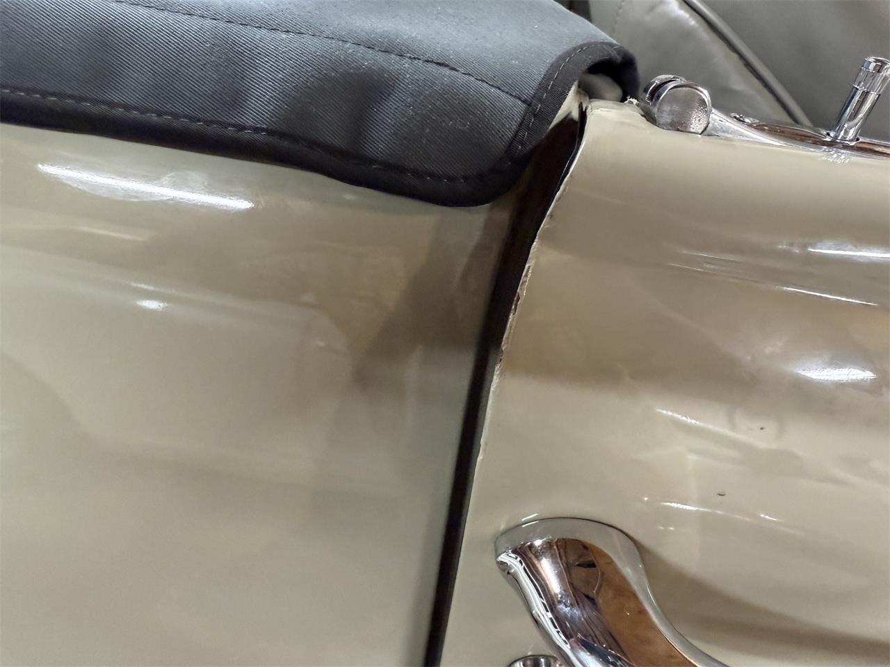 Cadillac-Series-62-convertible-coupe-1941-tan-Gray-47