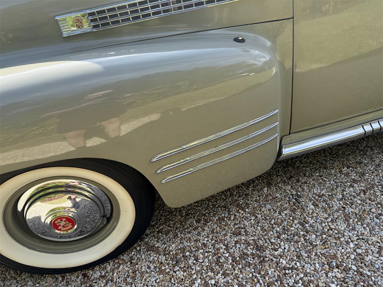Cadillac-Series-62-convertible-coupe-1941-tan-Gray-8