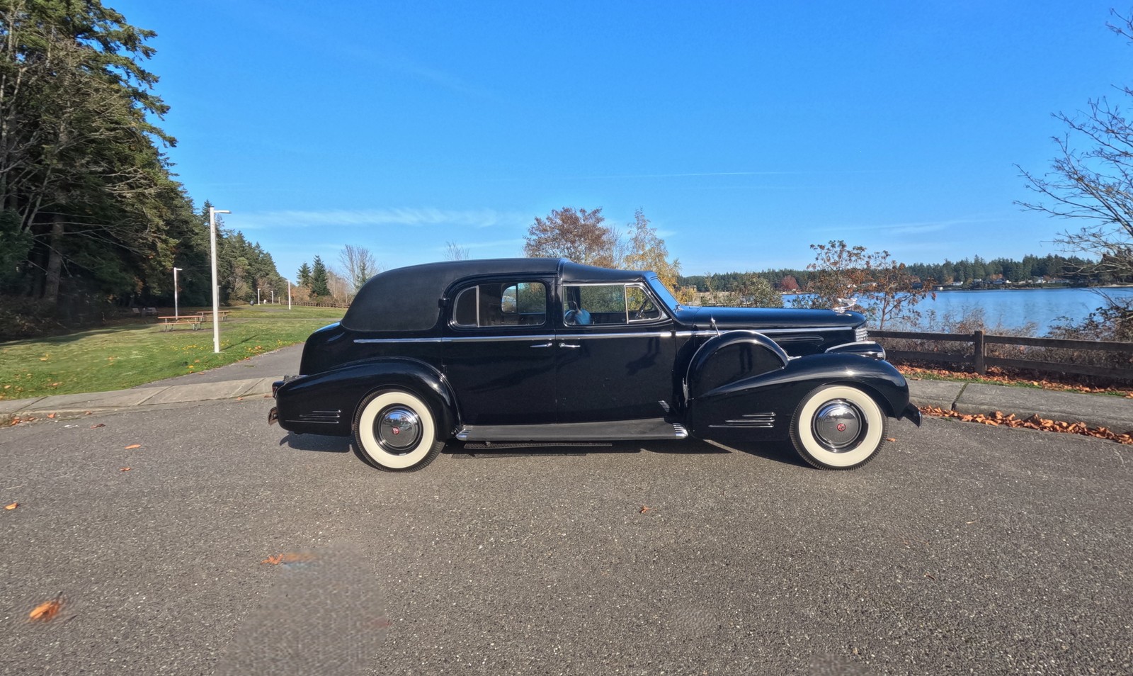 Cadillac-Series-90-1938-9