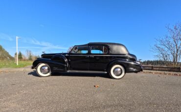 Cadillac-Series-90-1938-Town-Car-13