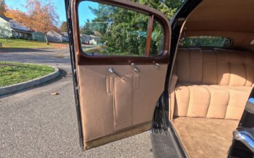 Cadillac-Series-90-1938-Town-Car-17
