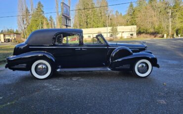 Cadillac-Series-90-1938-Town-Car-2