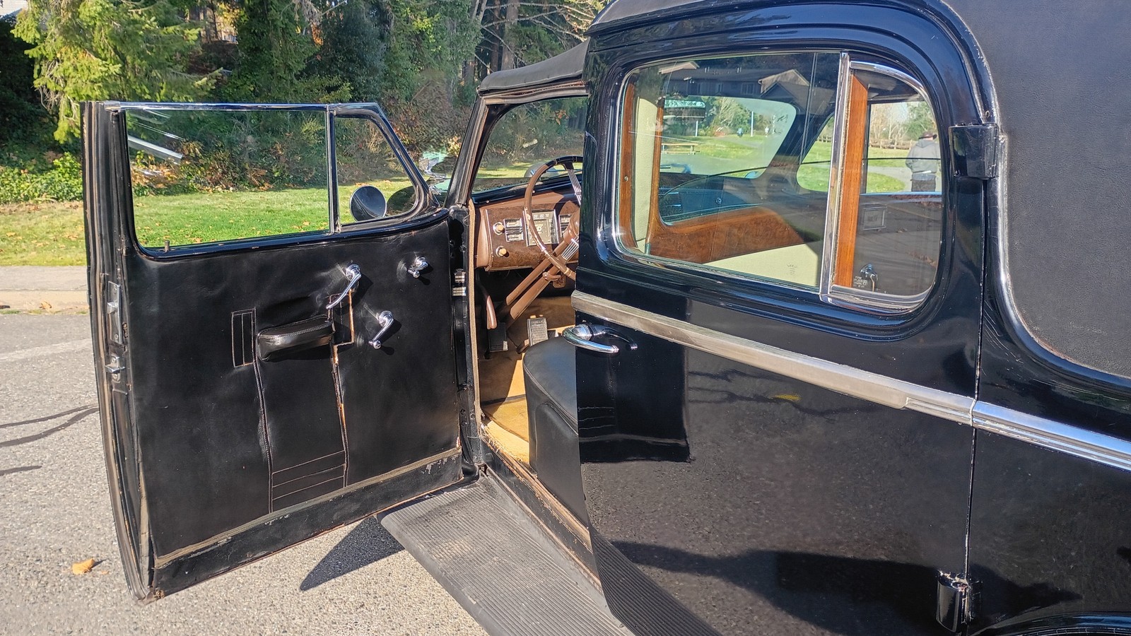 Cadillac-Series-90-1938-Town-Car-20