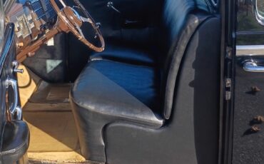 Cadillac-Series-90-1938-Town-Car-22