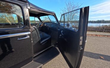 Cadillac-Series-90-1938-Town-Car-33