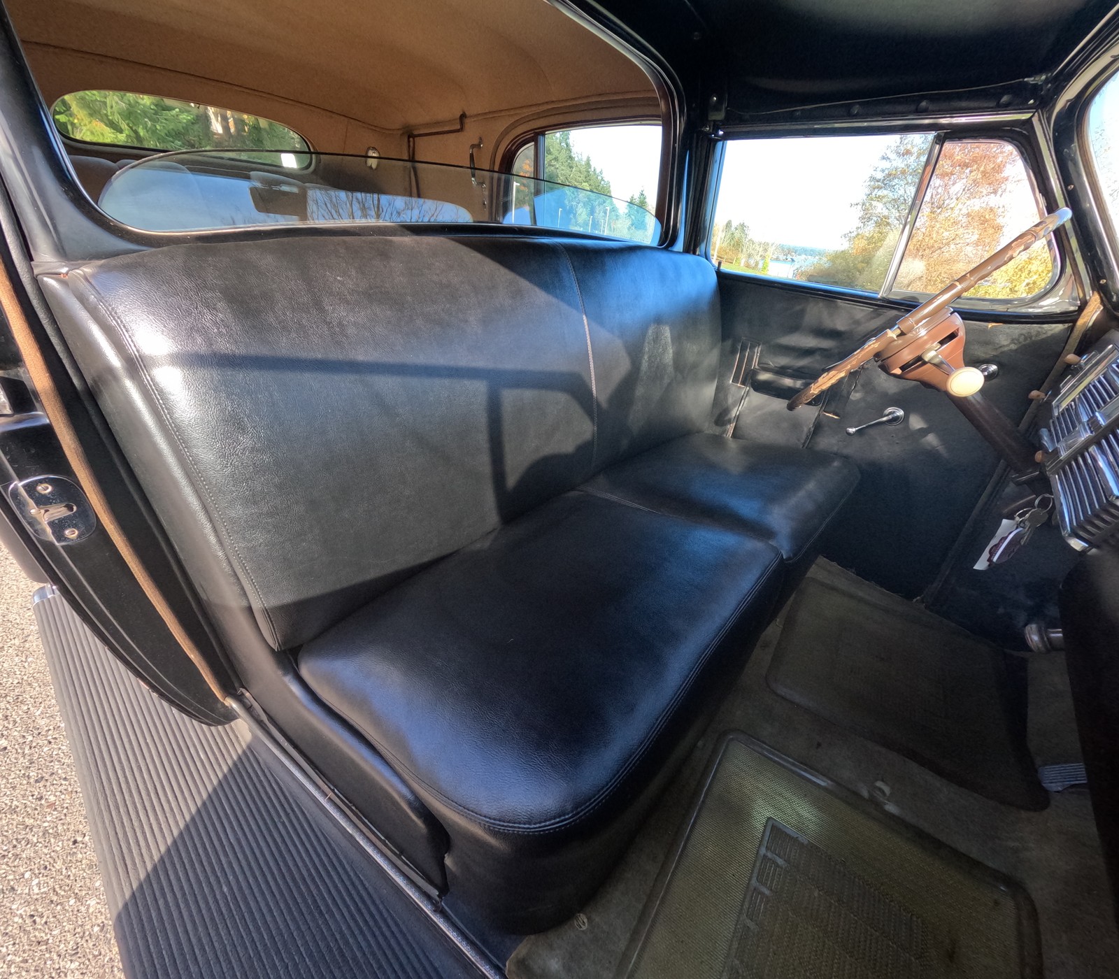 Cadillac-Series-90-1938-Town-Car-35