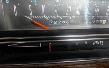 Cadillac-Seville-1977-Sedan-6