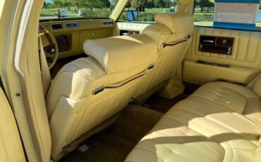 Cadillac-Seville-1978-Sedan-13