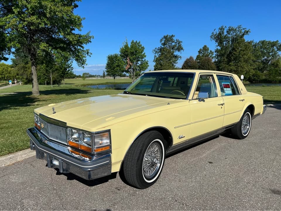 Cadillac-Seville-1978-Sedan-2