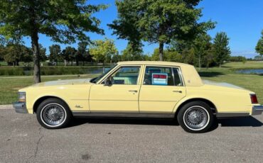 Cadillac-Seville-1978-Sedan-3