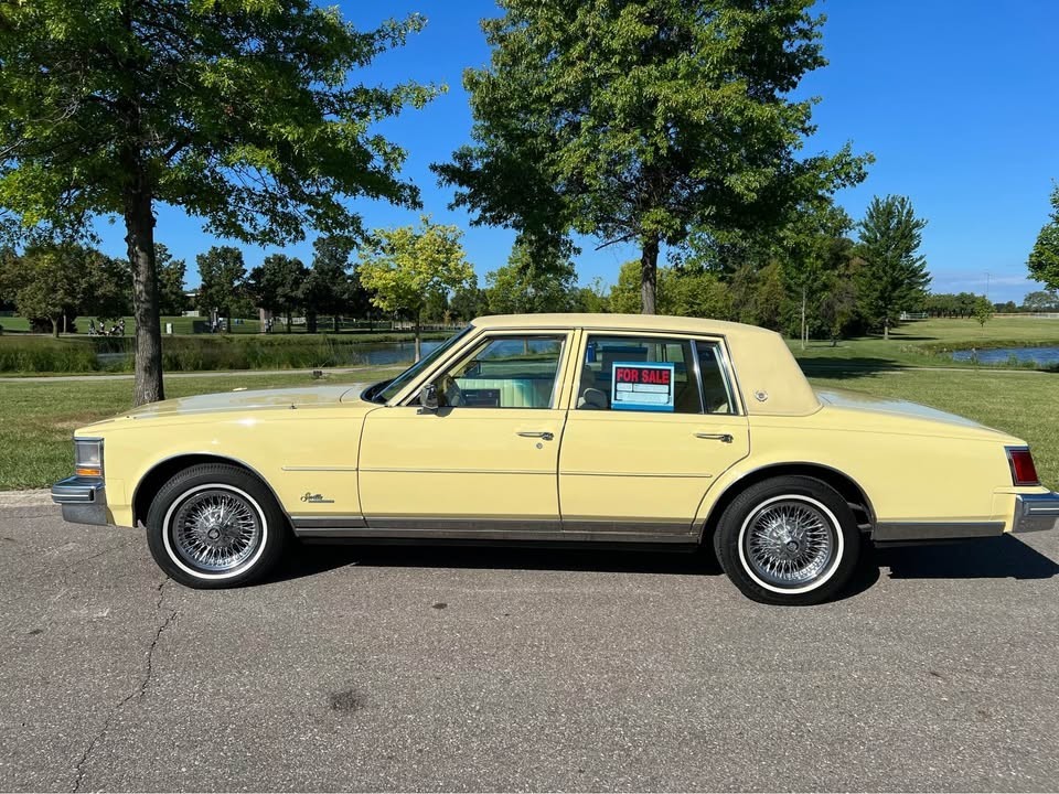 Cadillac-Seville-1978-Sedan-3