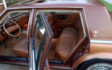 Cadillac-Seville-1978-Sedan-3