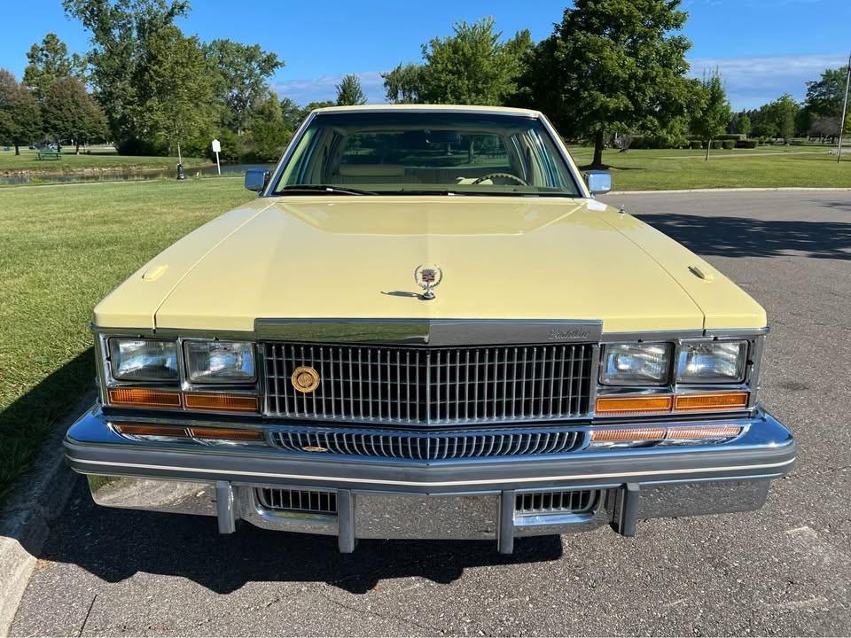 Cadillac-Seville-1978-Sedan-4