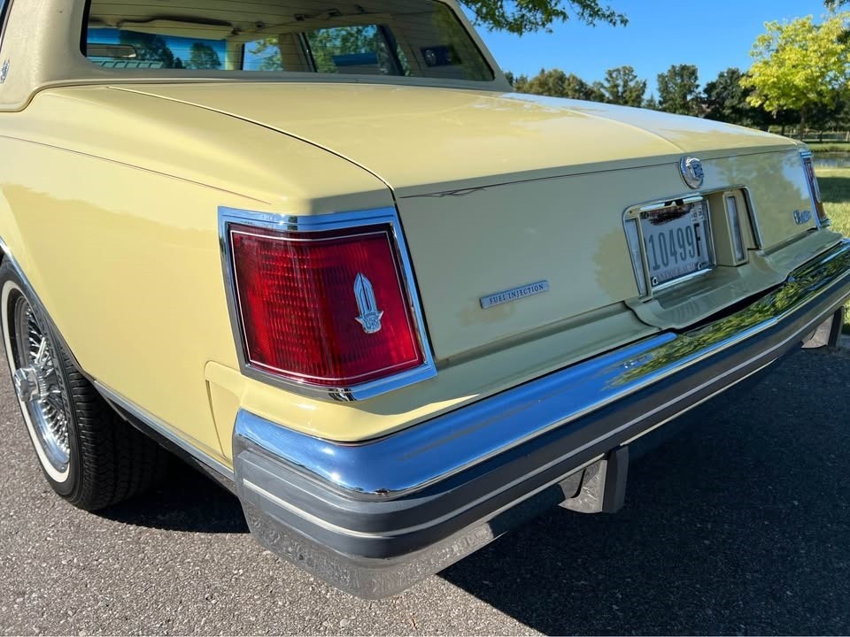Cadillac-Seville-1978-Sedan-5