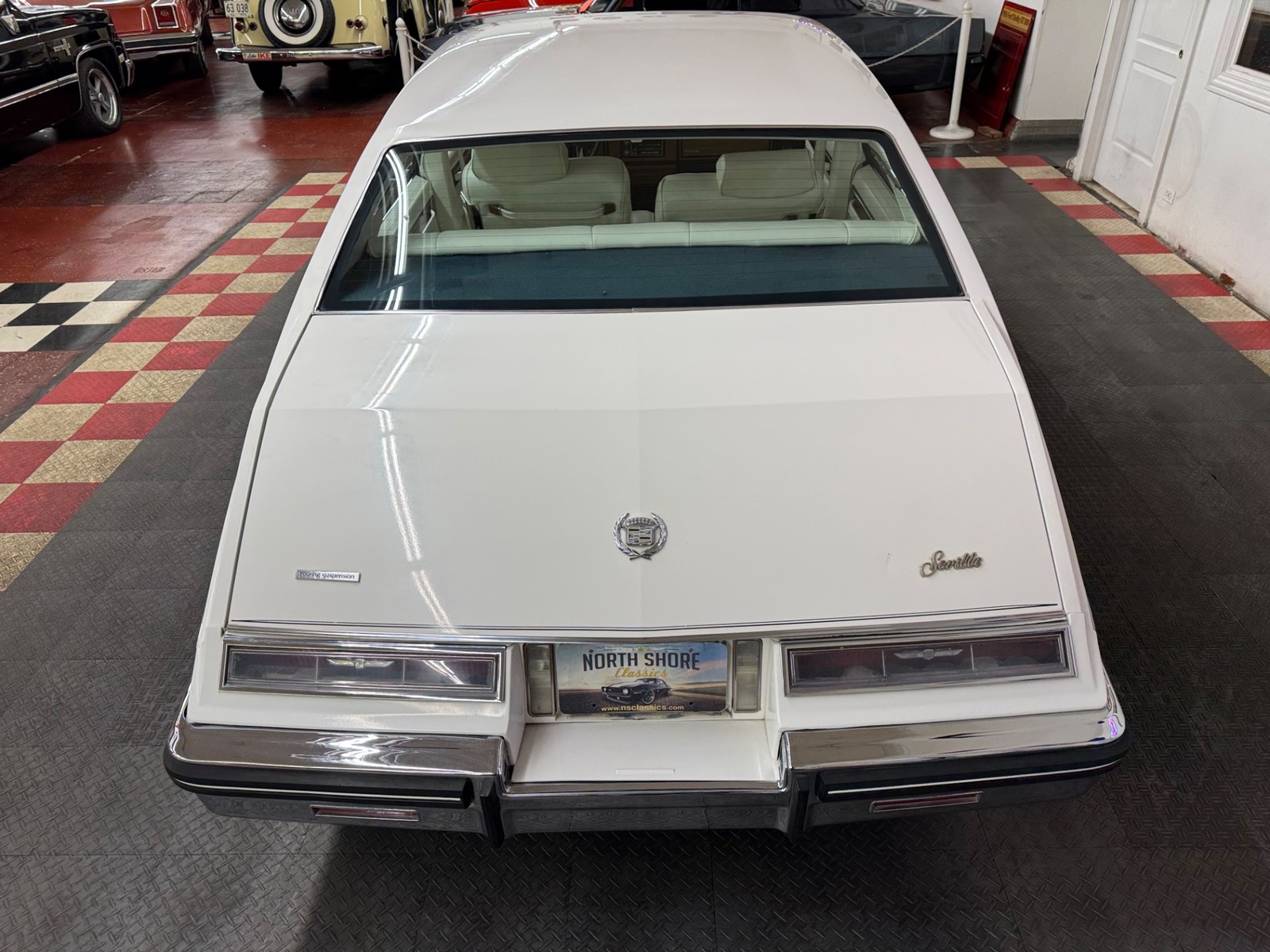 Cadillac-Seville-1985-Sedan-12