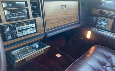 Cadillac-Seville-1985-Sedan-13