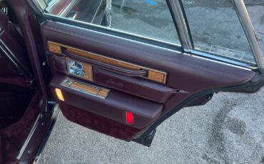 Cadillac-Seville-1985-Sedan-17