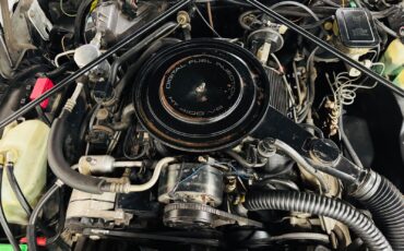 Cadillac-Seville-1985-Sedan-18