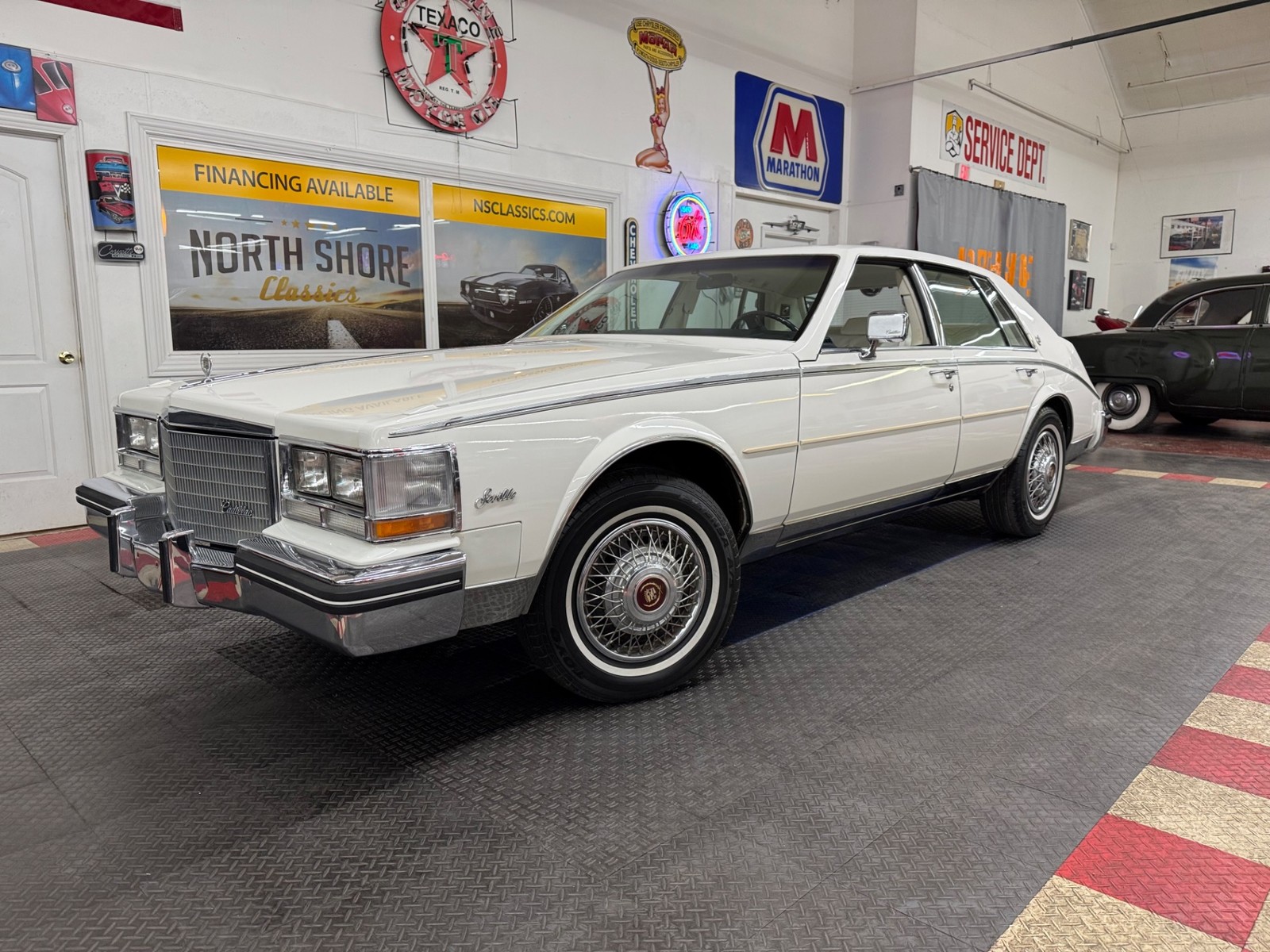 Cadillac-Seville-1985-Sedan-2